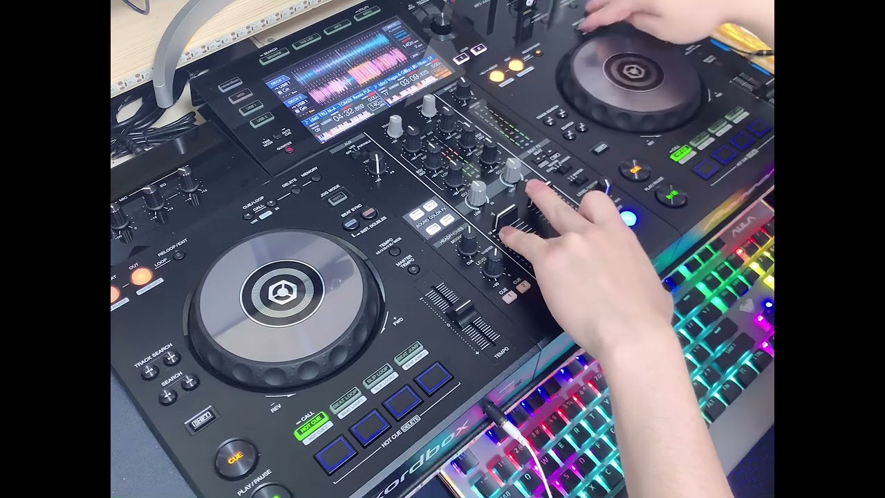 Qua Bài Sử Dụng Loop Và Filter Trên Bàn DJ RR