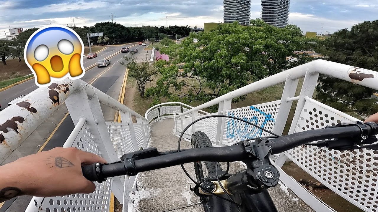 Exploración Urbana en MTB Oxxo Abandonado 😱