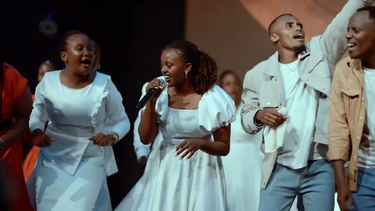 Igisirimba Uri umwizerwa|Ishimwe Rinyuzuye Umutima by Asaph Rubirizi
