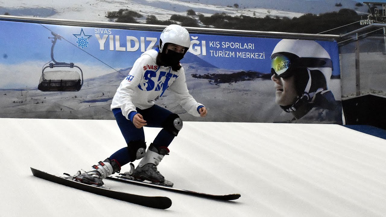 Türkiye'nin tek kayak simülatörü, sporcuları yarışlara hazırlıyor