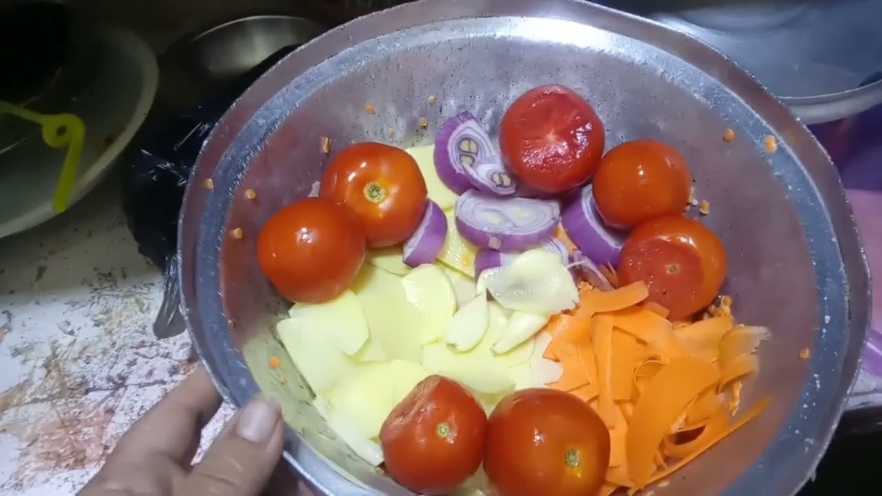 اجمل حل عدس ولم الاولاد حواليك بقى يلا وبالهناء والشفاء الجو الثلج ده 😋🍲🔥