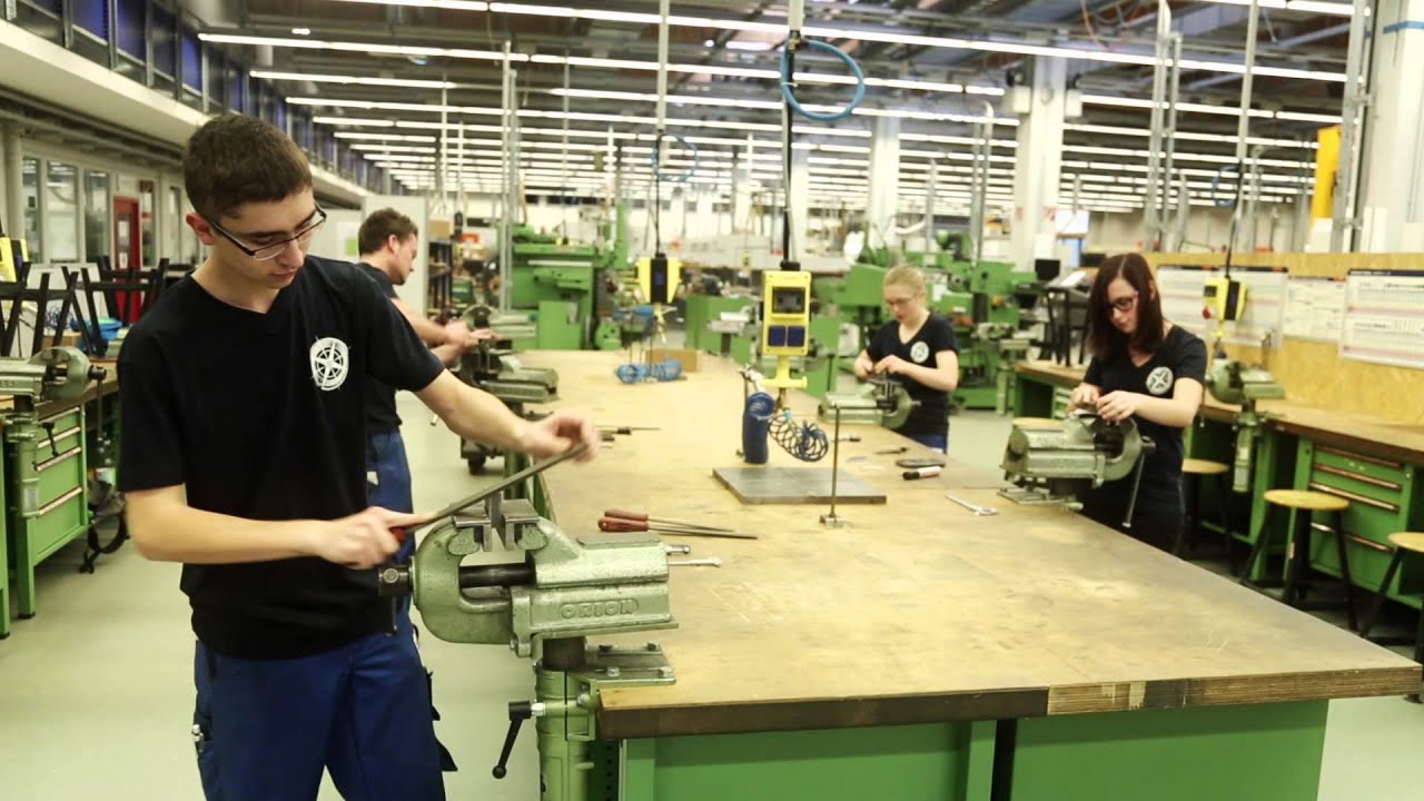 Karl Simon GmbH & Co. KG | Firmengruppe Simon | Aichhalden