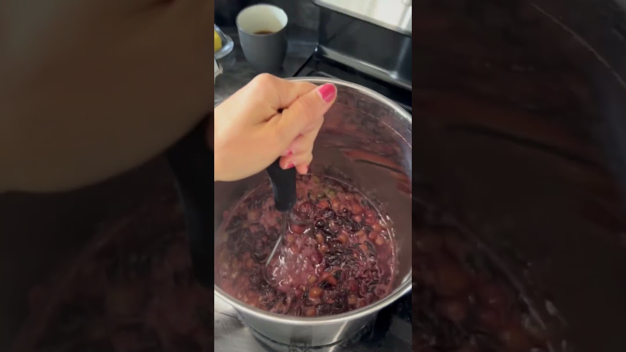 Homemade Grape Juice Recipe 🙃#homemade #grapejuice #popsicles #cleaneating #organic #recipe