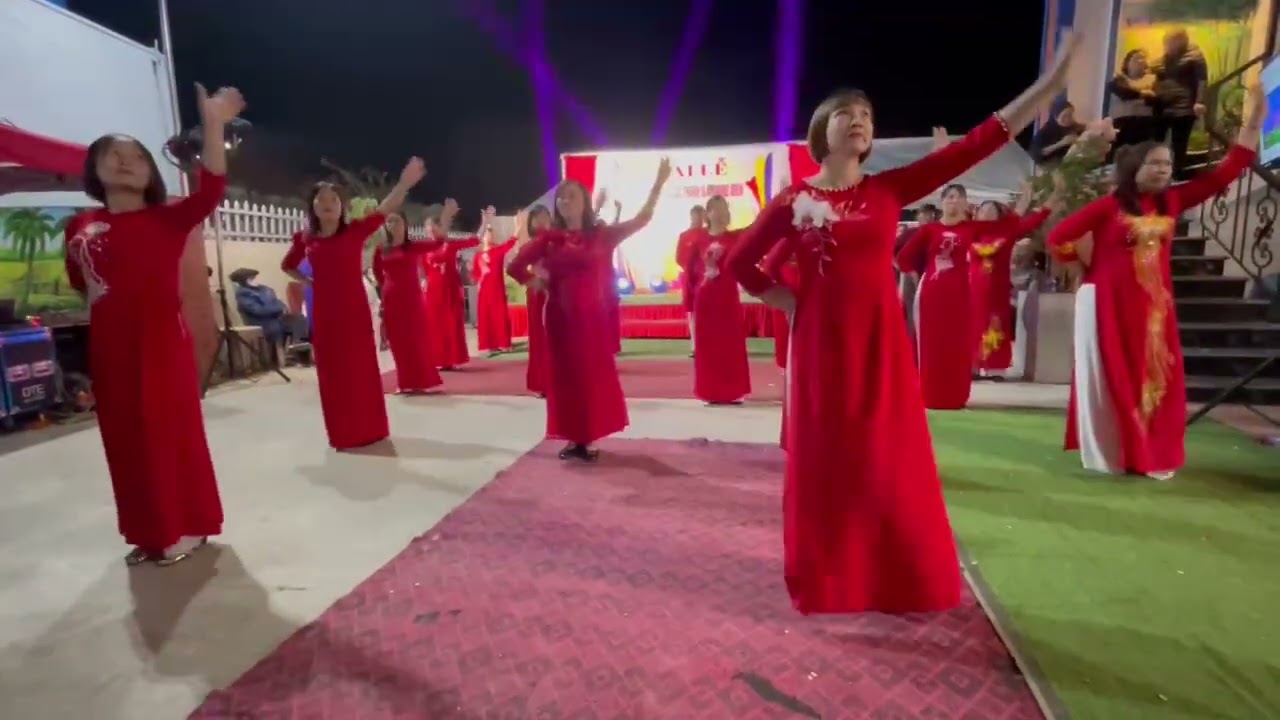 Nhảy xuân ơi xuân đã về clb dân vũ thái lai