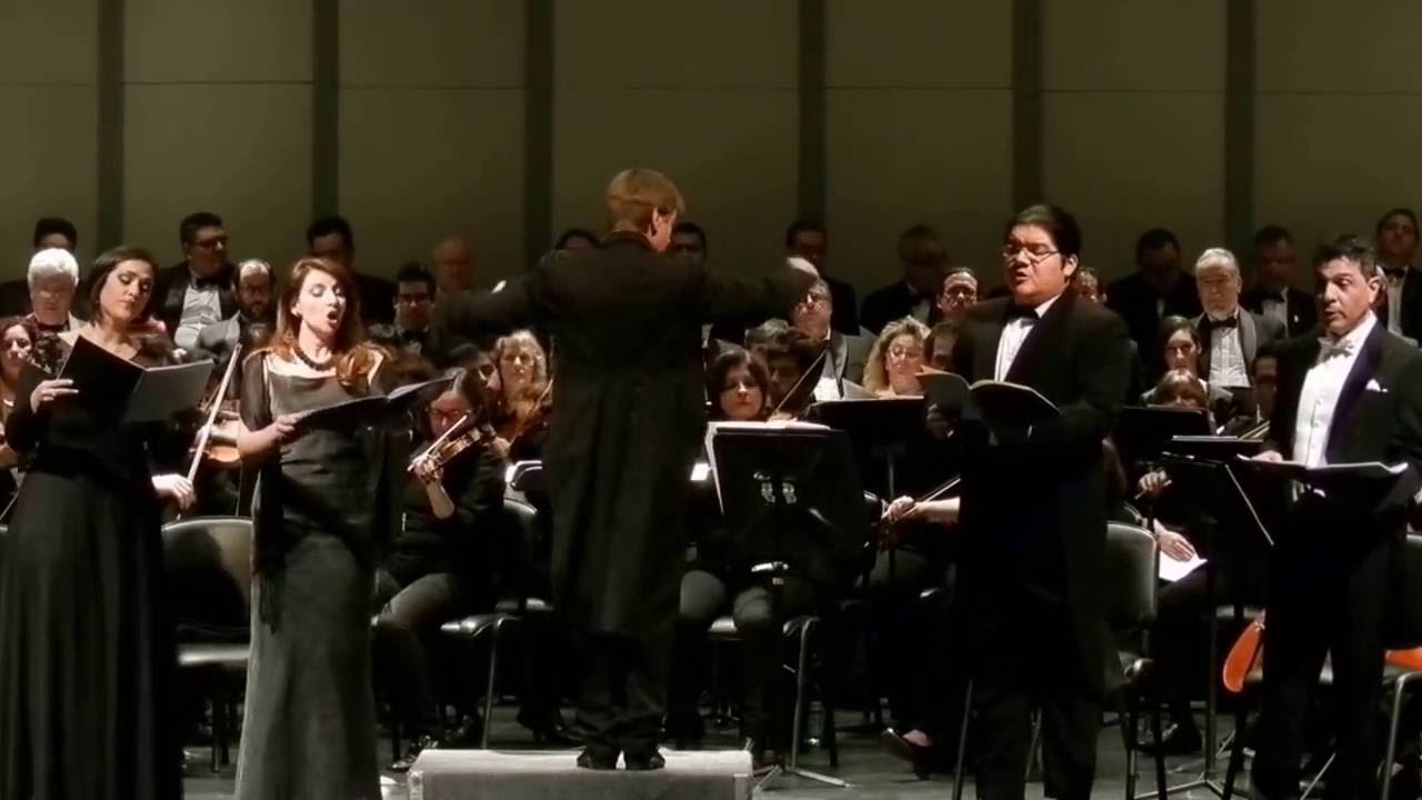 Marcelo Otegui canta del/sings from Requiem - Mozart 
