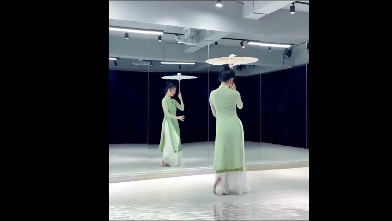 62. 《雨巷佳人》