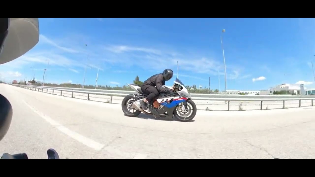 kawasaki ZZR1400 gen1 vs bmw S1000RR gen1