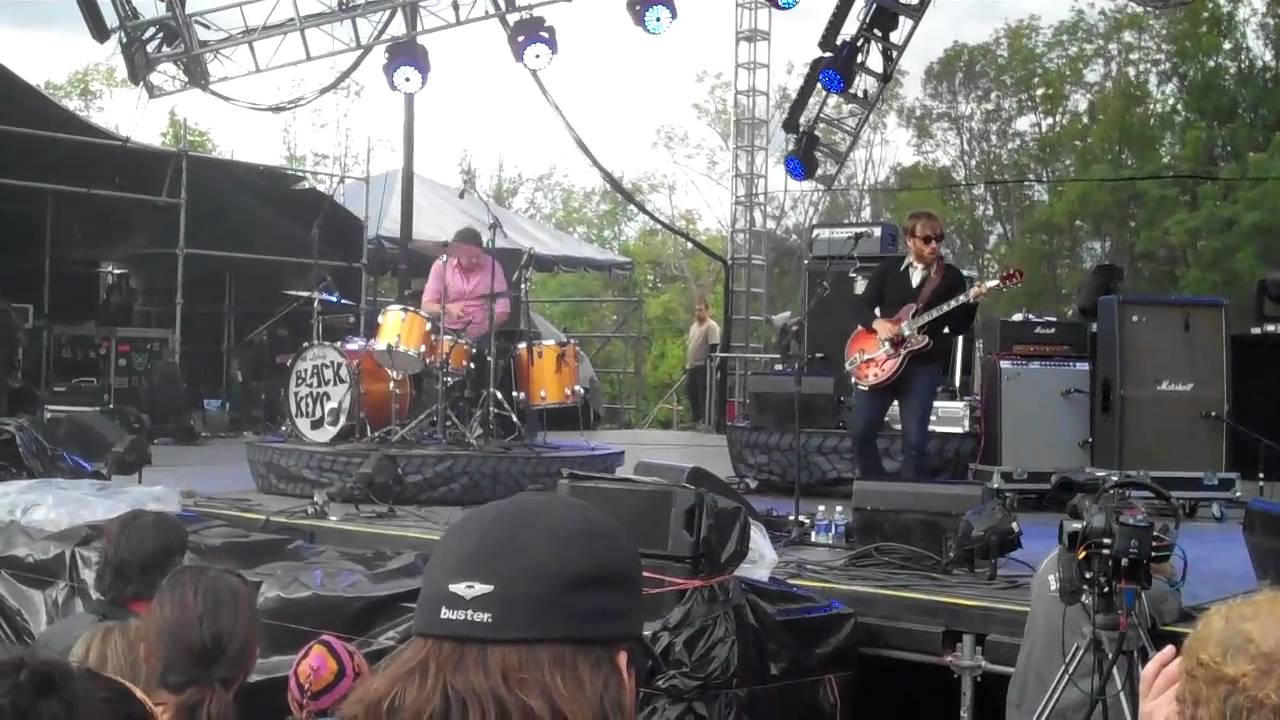 The Black Keys - 10 am Automatic - moe.down XI