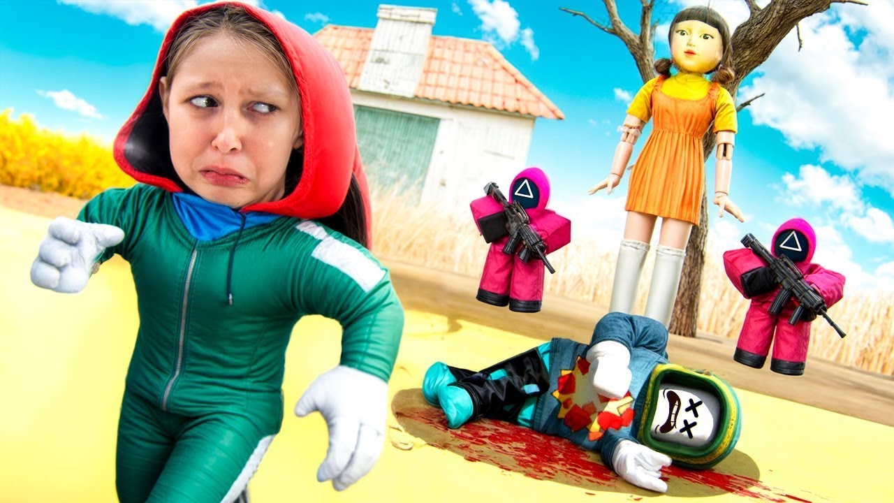 ИГРА НА КАЛМАРИ! 🦑 Amelka Karamel ТРЯБВА ДА ОЦЕЛЕЕ! 😱 Squid Game в реалния живот! Roblox Playtime