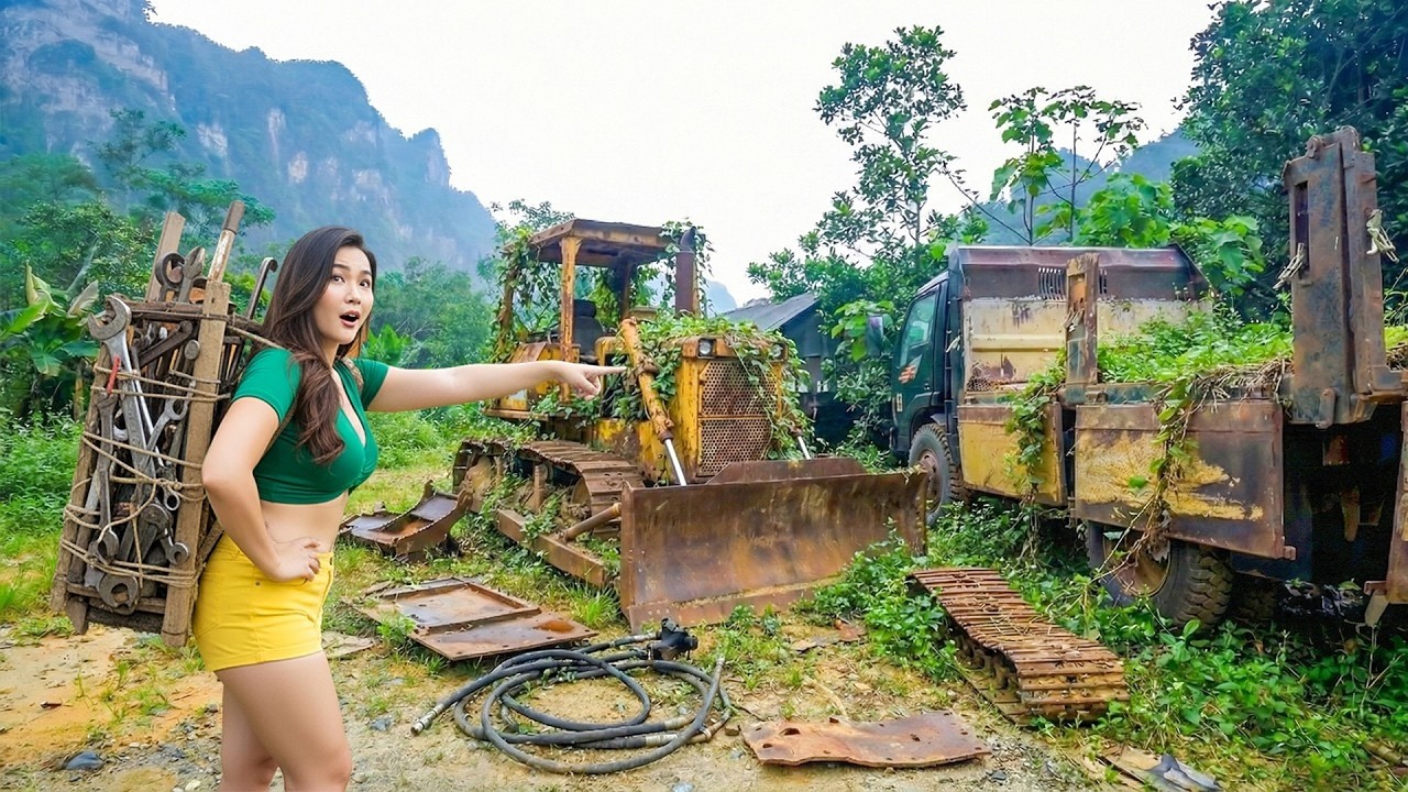UNBELIEVABLE Restoration of a Giant Rusted KOMATSU Wheel Loader by Genius Girl