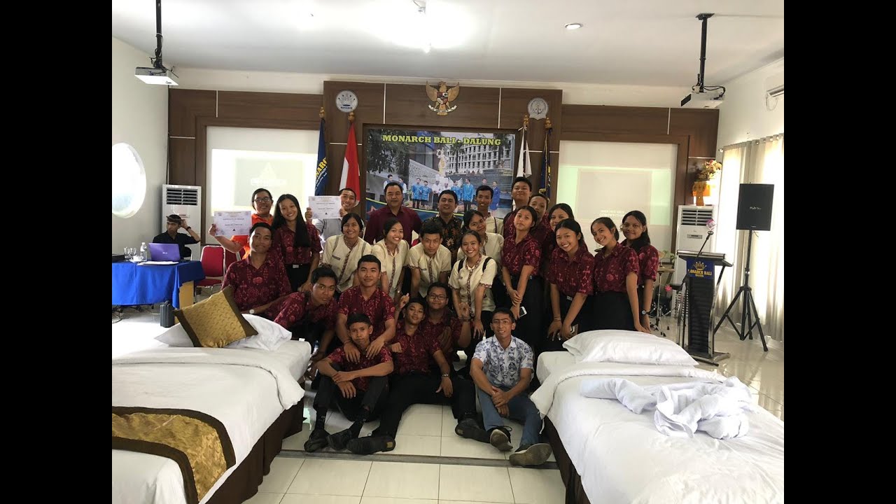 JUARA I MAKING BED COMPETITION MONARCH BALI