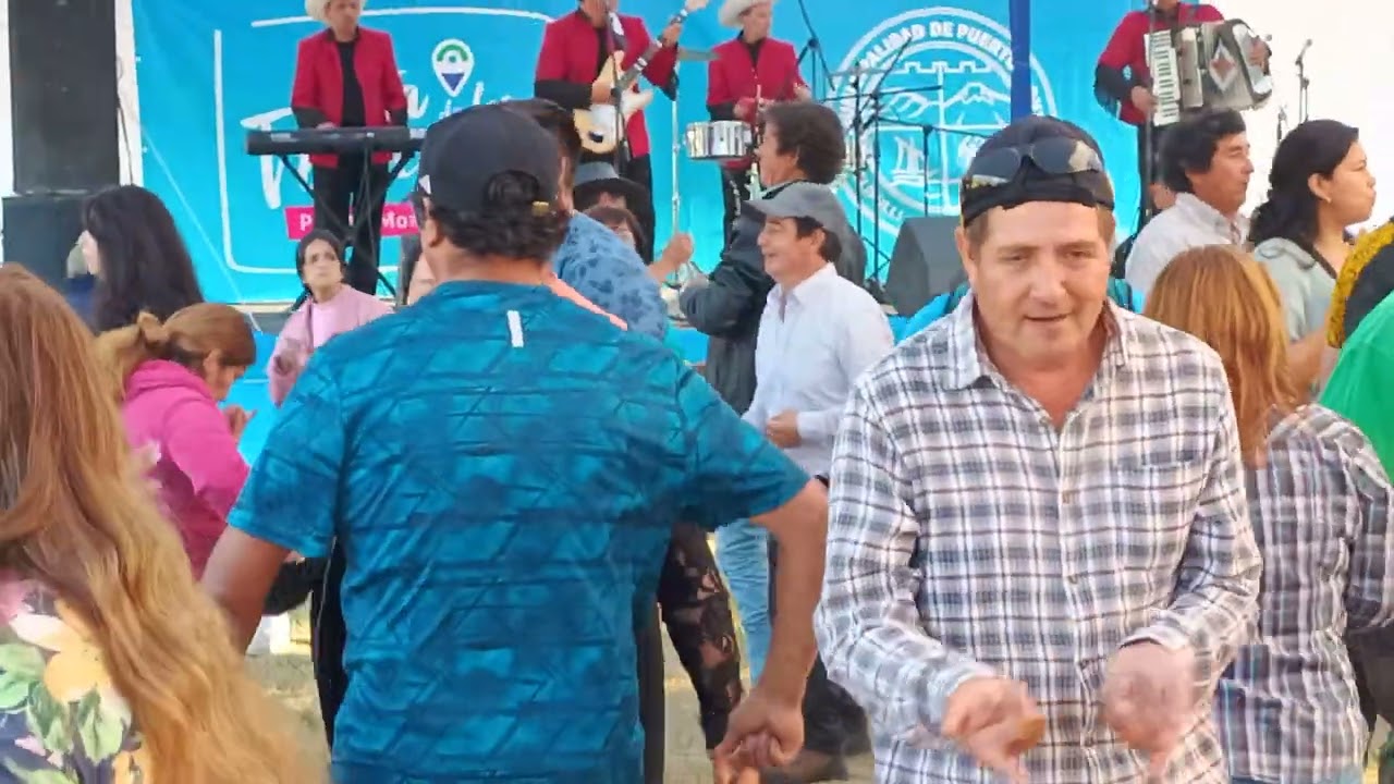 hermanos Sandoval en la gran muestra campesina 2025 en isla maillen
