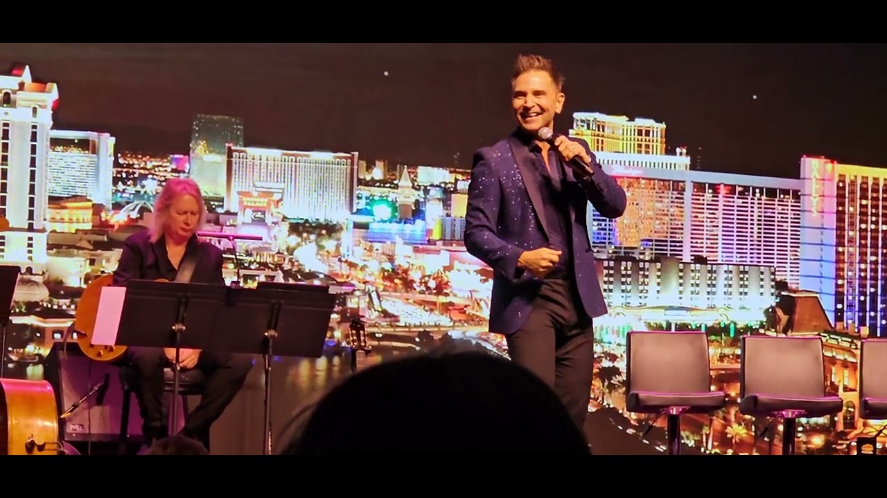 Travis Cloer sings Frankie Valli Four Seasons Medley - Jersey Boys Broadway star