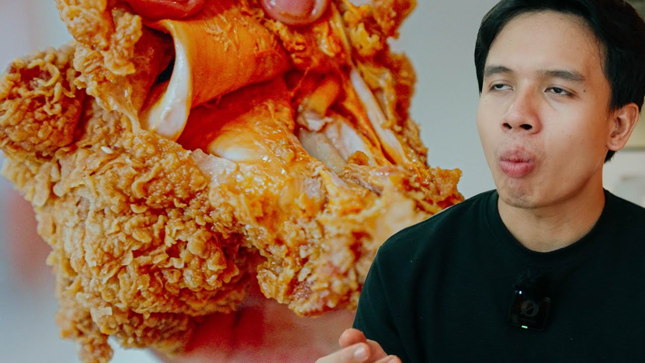 MAKAN AYAM GORENG DI SINI KOK DAGINGNYA MERAH ?!