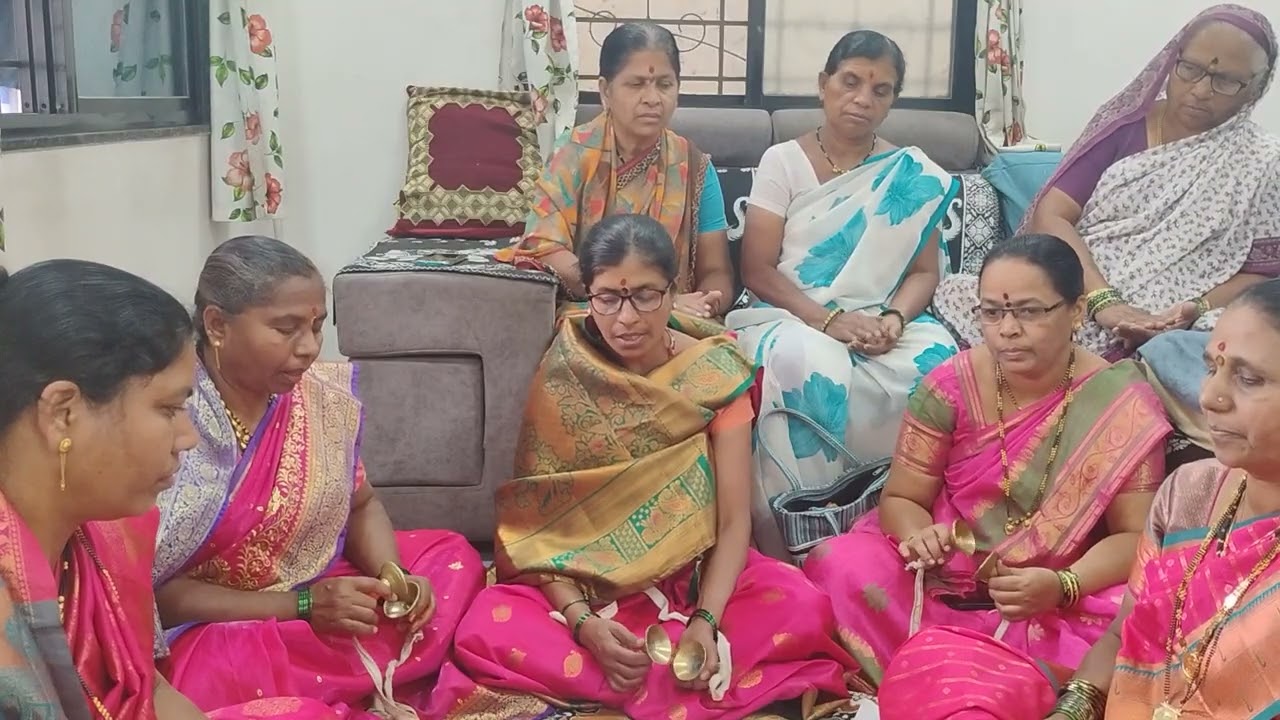 संत कबीर आणि नामदेवाच्या माना डोलू लागल्या|विठ्ठल विठ्ठल जनाबाईच्यागोऱ्या बोलू लागल्या|परत परत ऐकणार