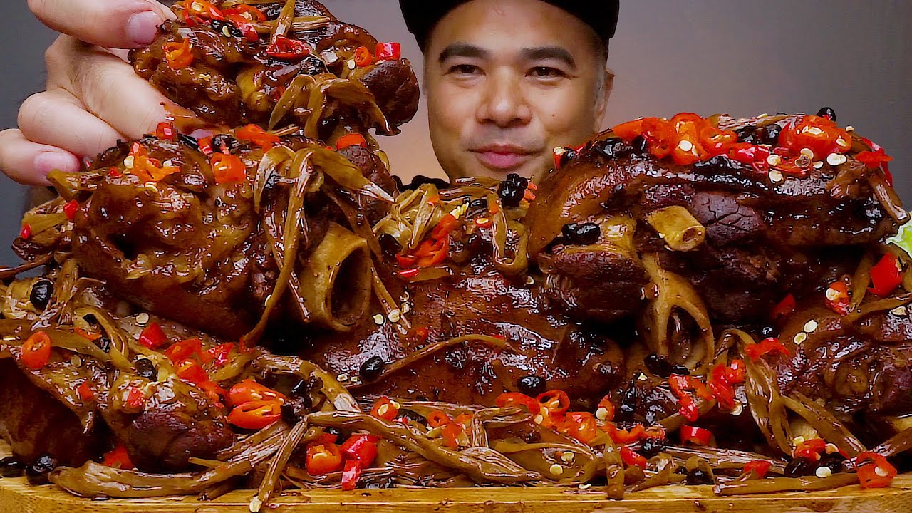 SPICY PORK KNUCKLE HUMBA BISAYA | @hungryvohn | ALFIE EATS