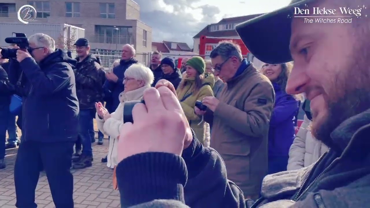 Opening Den Hekse Weeg Wandelroutezuil