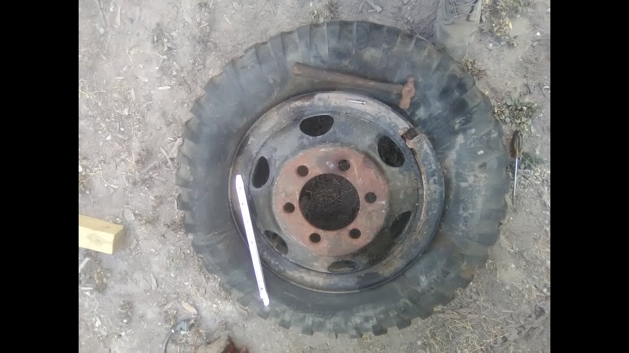 m35a2 lock ring tire change using Ken-Tool 34645 tire iron