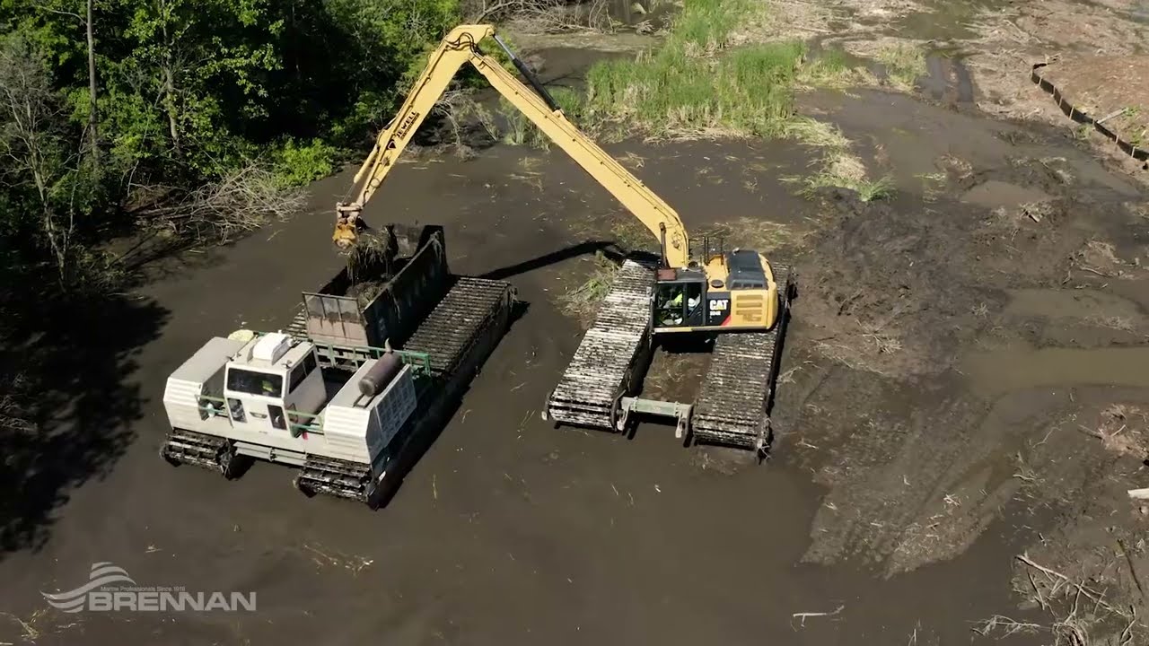 Advantages of Amphibious Equipment | The Perfect Tool for Wetland Work