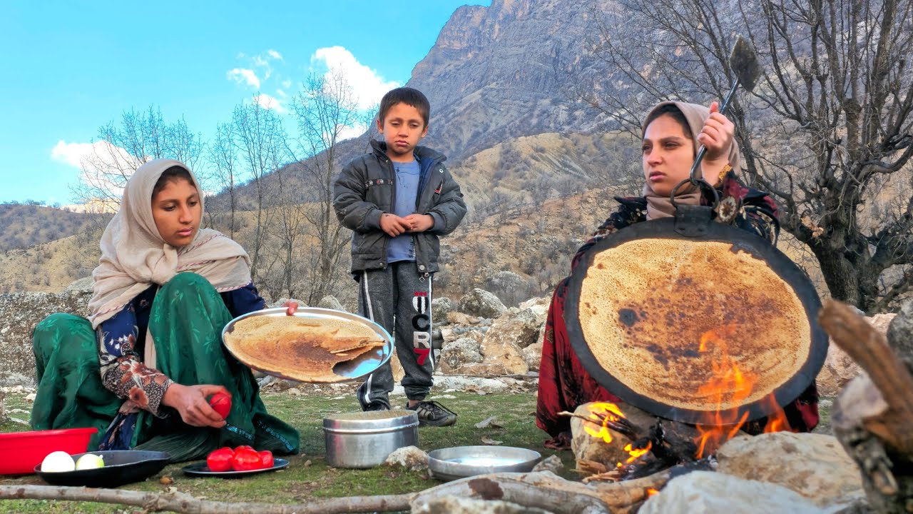 Nomadic Life: Sadness of Nomadic Girls - Nomadic Skills in Home and Baking Nomadic Bread 🏔🫓