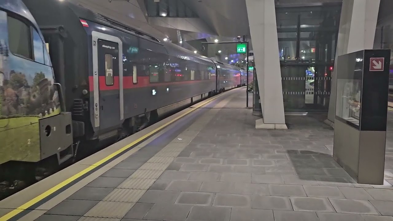 (toet) ÖBB 116 157 vertrekt met de nieuwe NJ van Wenen naar Hamburg
