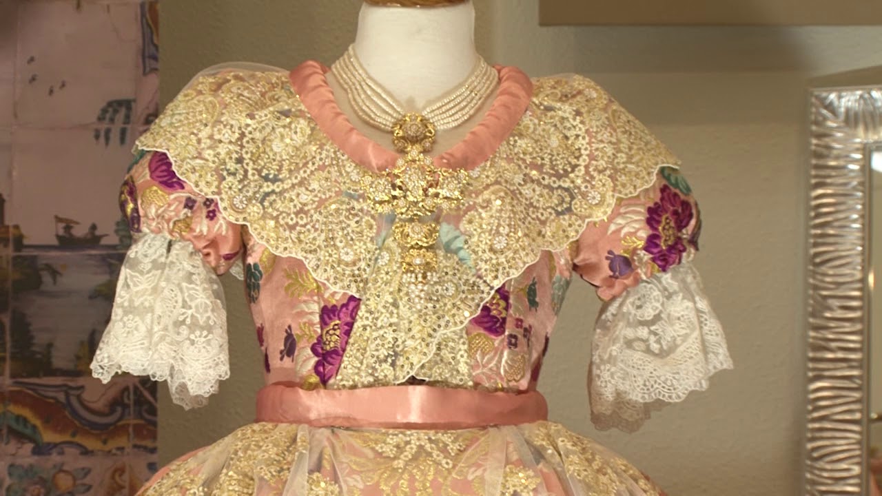 EXPOSICION TRAJES REINAS 2019