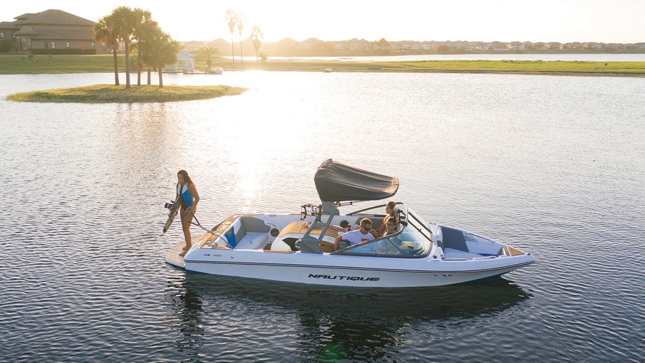 2019 Nautique 200
