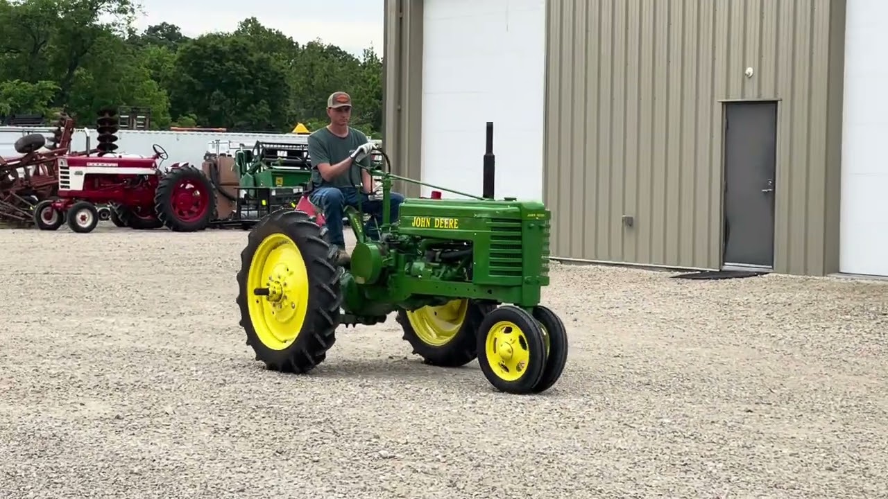 John Deere H tractor
