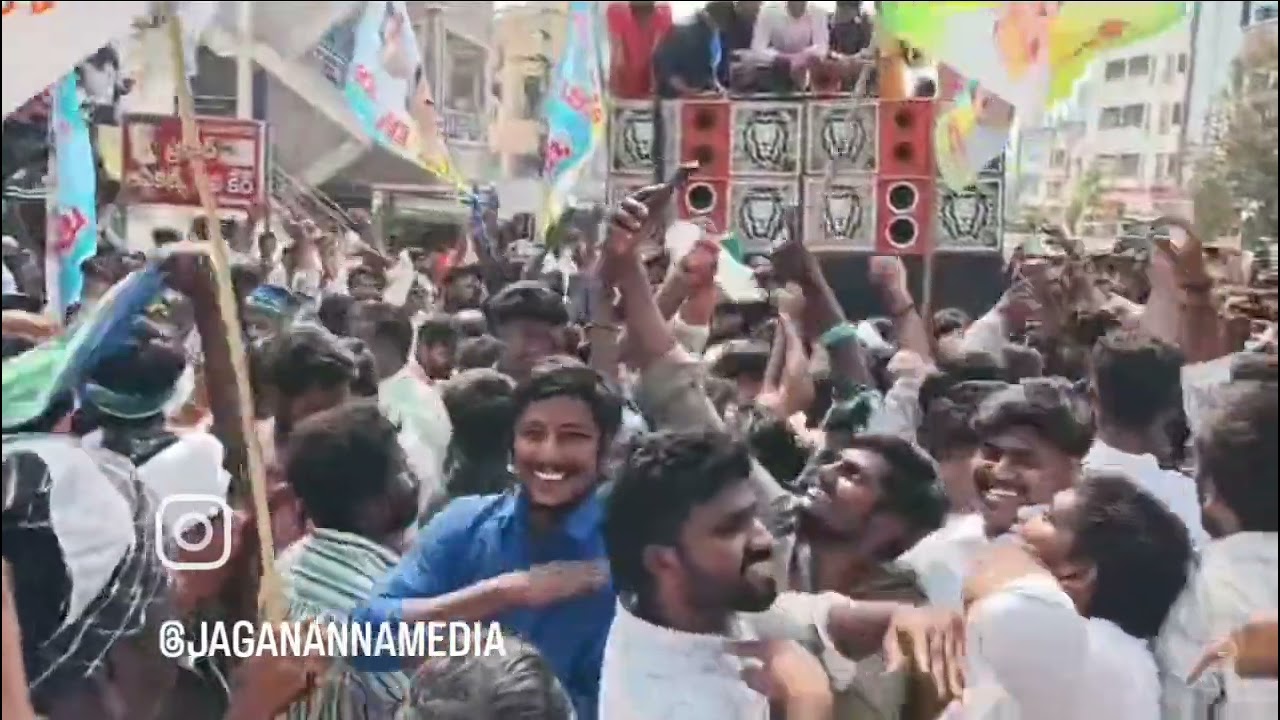 Jagan anna fans mass dance🔥🔥#jaganfans #jagan #ysrcp #jogiramesh #andhrapradeshnews #ysjagan #movie 