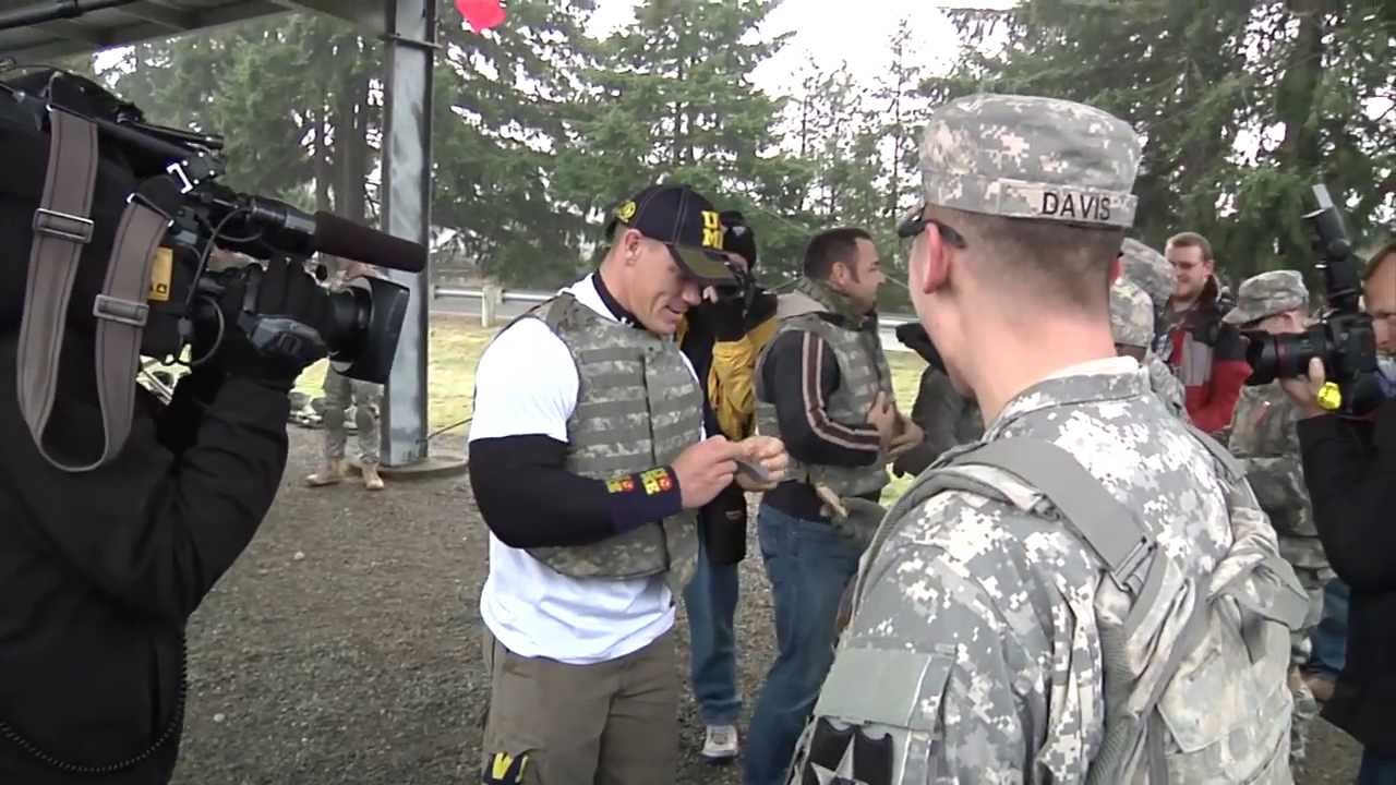 WWE stars visit 4-2 SBCT - 'Tribute to the Troops'