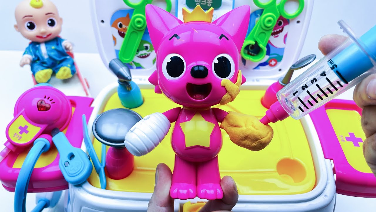 Pinkfong Trouble For The Beehive 💉Pinkfong visits Doctor🚑 Ambulance Playset ASMR | Review Toys