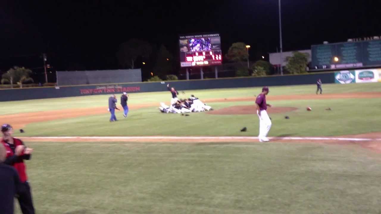 #DogPile Vista High School Baseball 2012 CIF San Diego Section Division 1 Champions