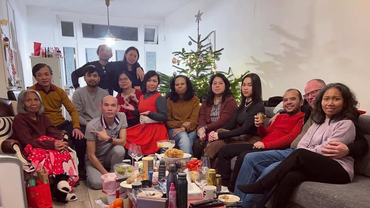 CHRISTMAS CELEBRATING WITH OUR BESTIE CLUB HAPPY MIX FAMILy IN HOLLAND, 25 DECEMBER 2023