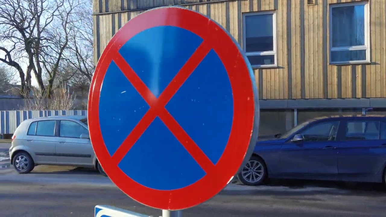Tallinn - 4K - Pelgulinn city area - &Otilde;le street - 2022