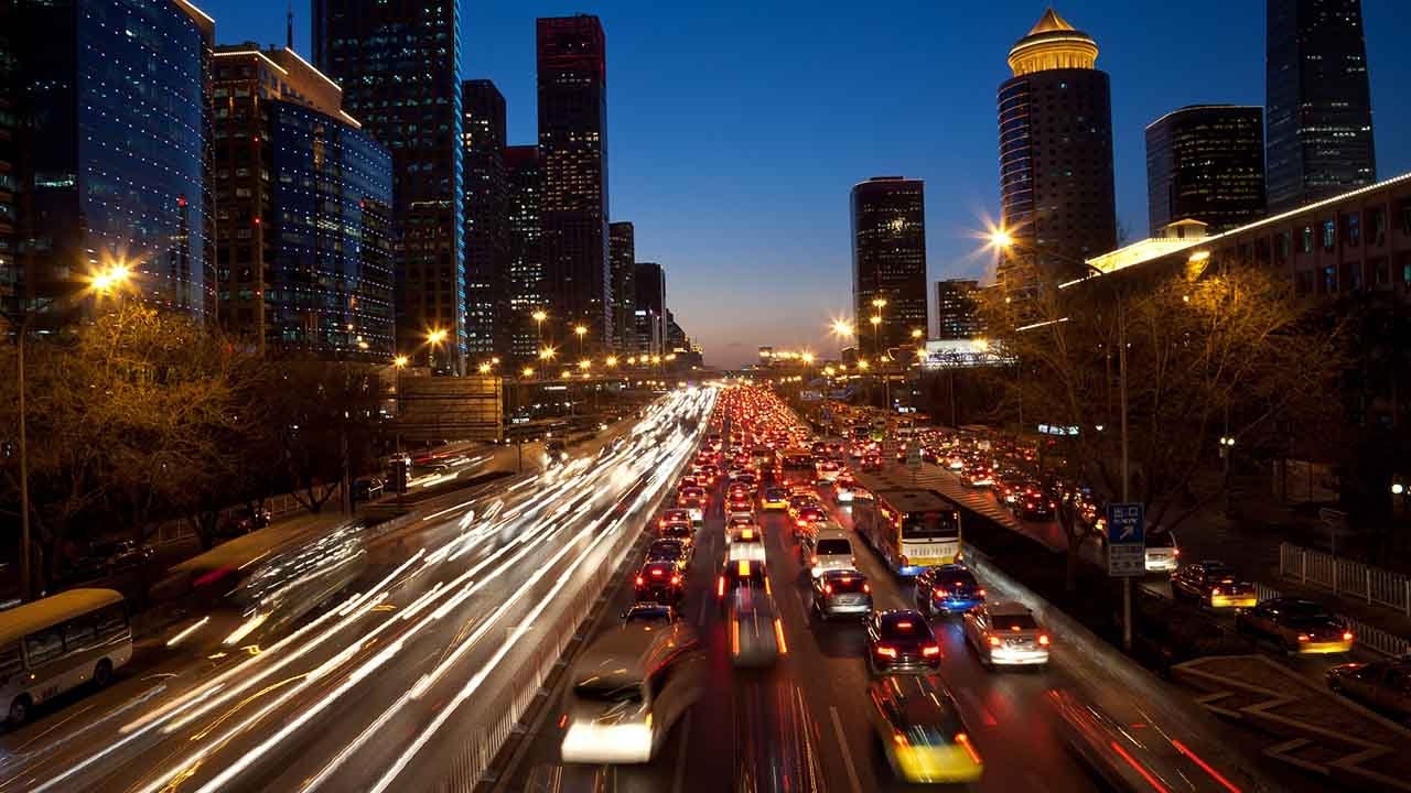 Massive traffic jam coming into Beijing after Qingming Festival break