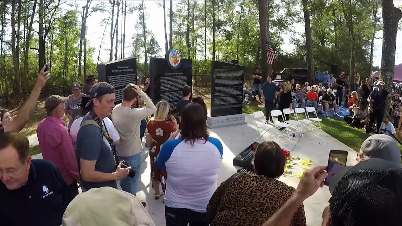 Rescuers, Mississippi locals behind monument at Lynyrd Skynyrd plane crash site