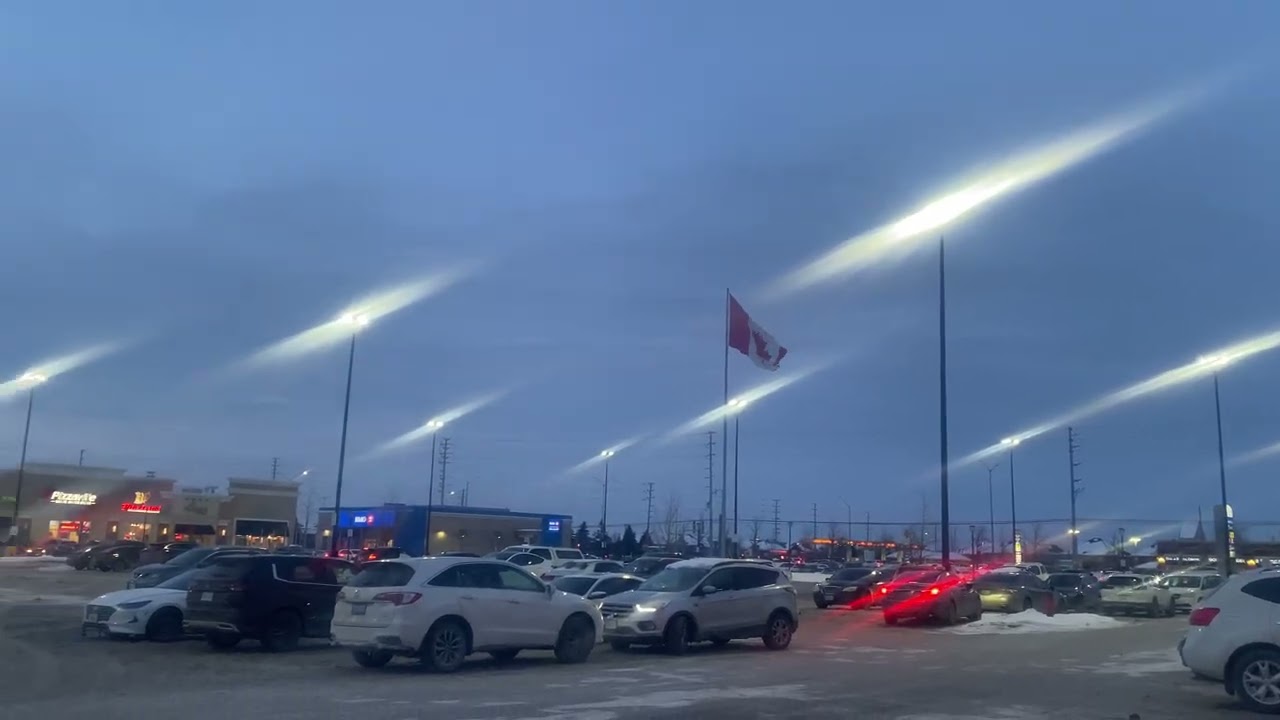 ਕਨੇਡਾ ਚ ਬਰਫ਼ ਦੇ ਟਿੱਬੇ ਲੱਗਦੇ ਦੇਖੋ ! Canada 🍁 snowstorms !!
