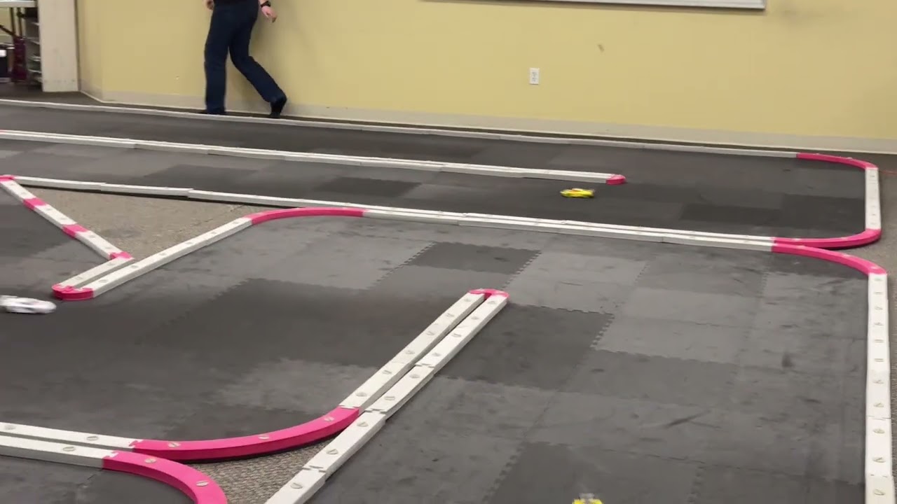 Kyosho Mini-Z racing at @kbminiracing .. tons of fun 