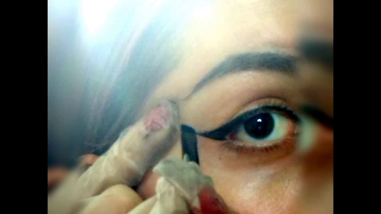 Tutorial Delineador em Gel Cont&eacute;m 1g😍