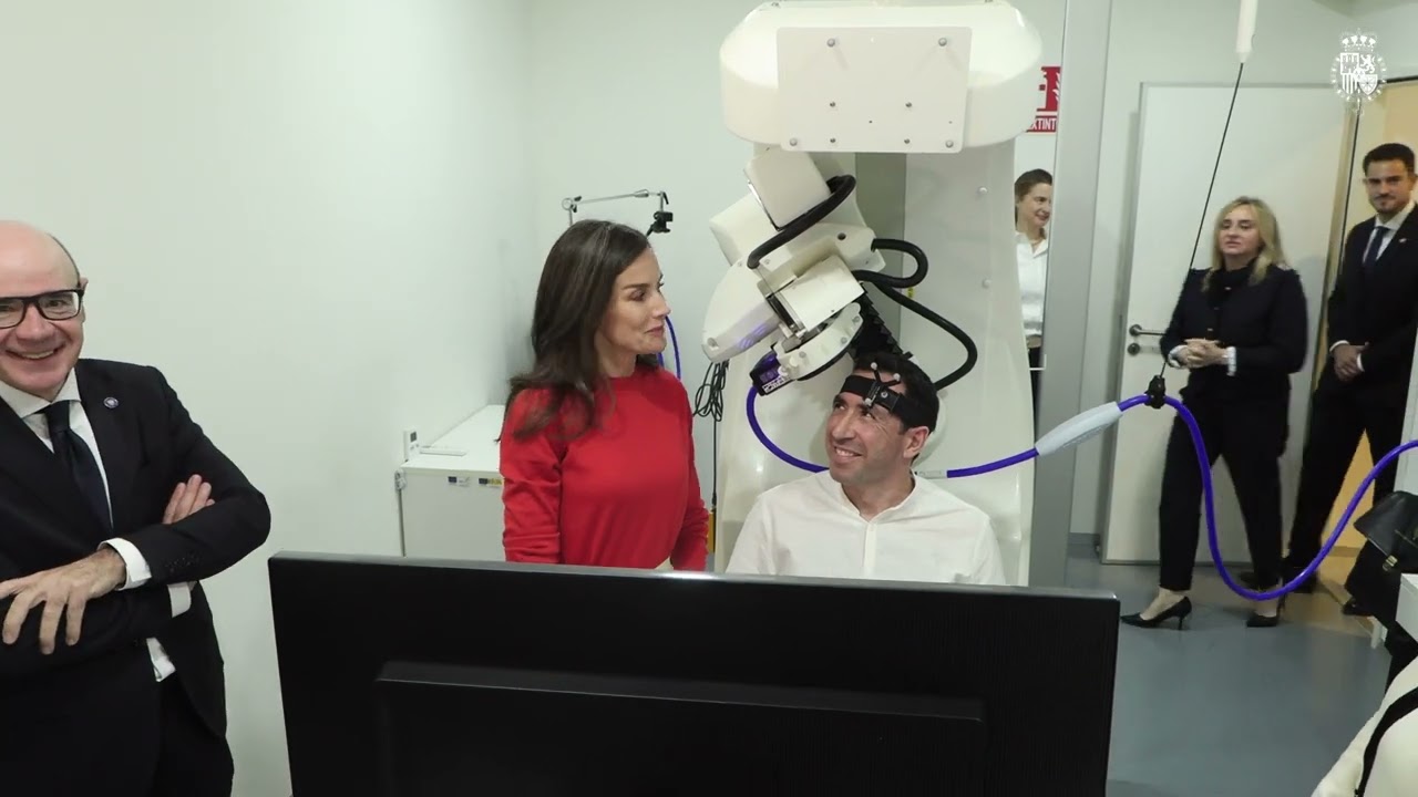 La Reina visita el Centro de Investigación Mente, Cerebro y Comportamiento. Universidad de Granada