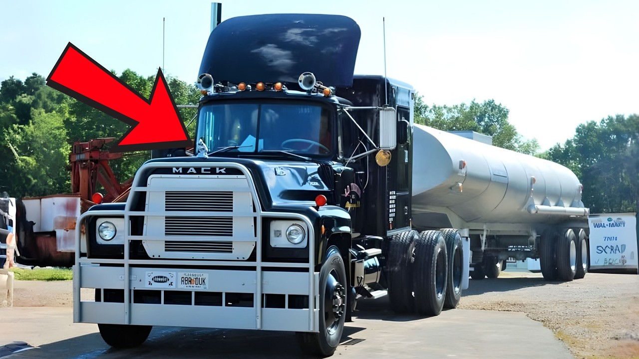 22 WEIRD FACTS ABOUT RUBBER DUCK'S 1977 MACK RS700L (CONVOY)