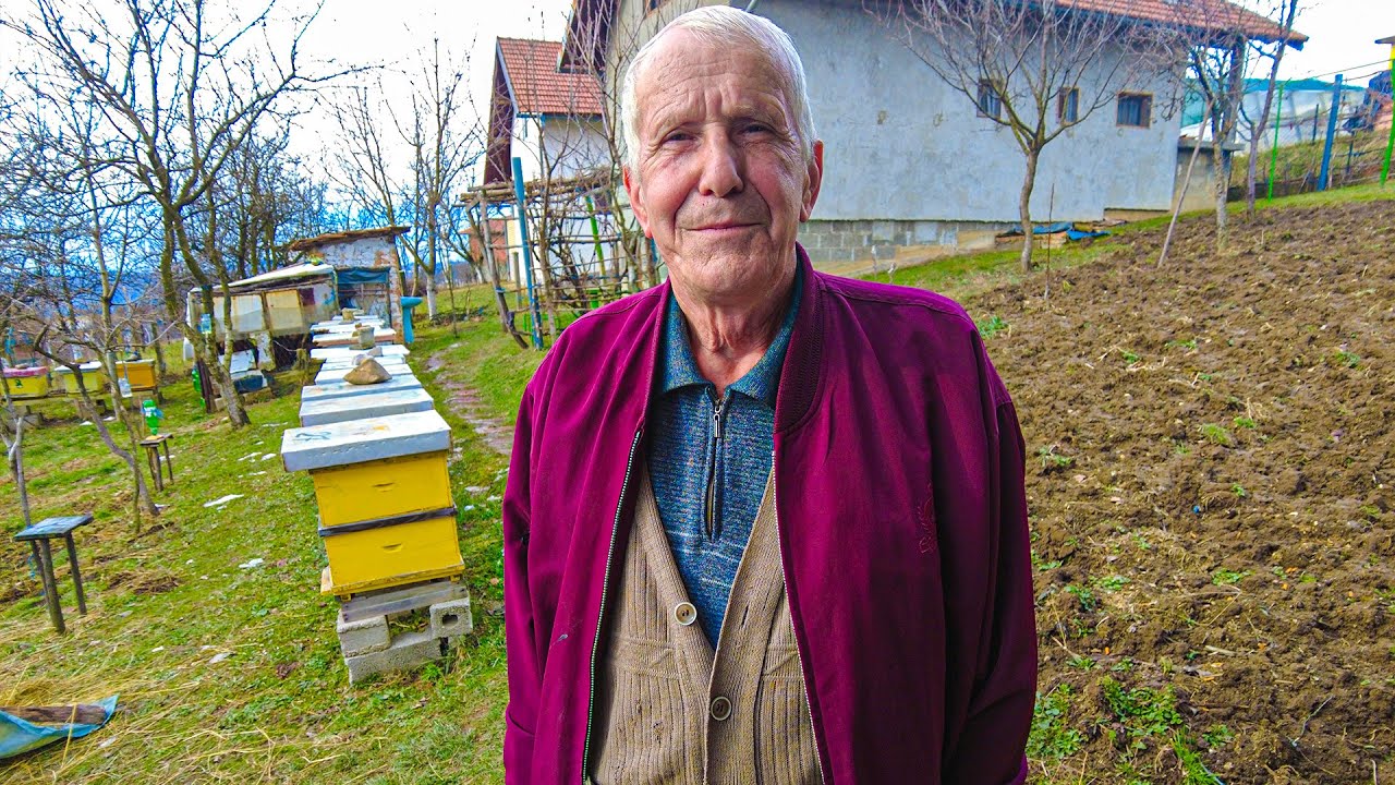 Jedna ga ostavila, druga opljačkala, sada TRAŽI treću sreću!