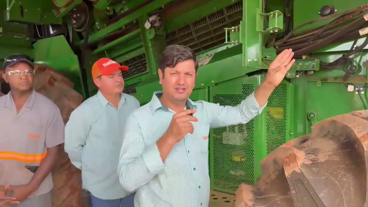 Colheitadeira John Deere: Procedimentos de Lubrificação das Polias Variadoras #colheita #johndeere