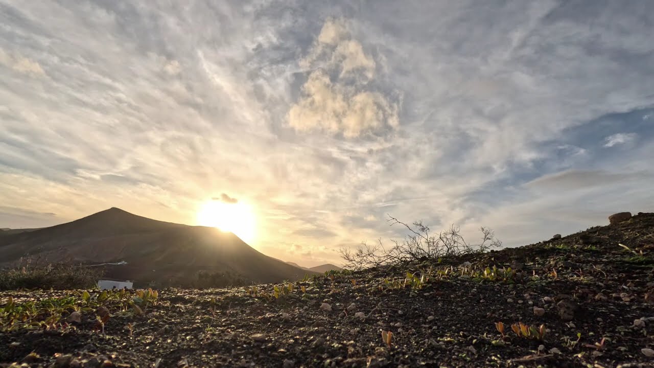 Sunset Clouds (4K) | Classical Violin Music