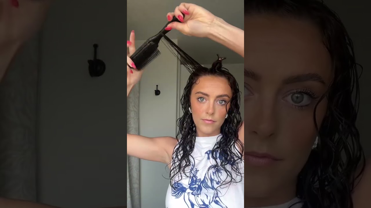 She tested a new styling technique using her Denman brush to spiral her curls for max definition 👀