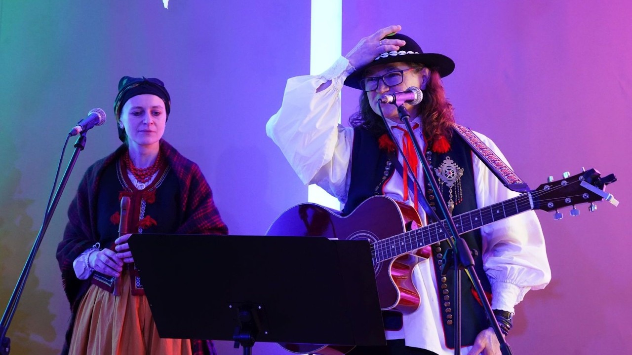 „Skrzypi wóz”  Gloria Brzezińska i Janusz Rojek w Młodzieżowym Domu Kultury Fort 49 „Krzesławice”
