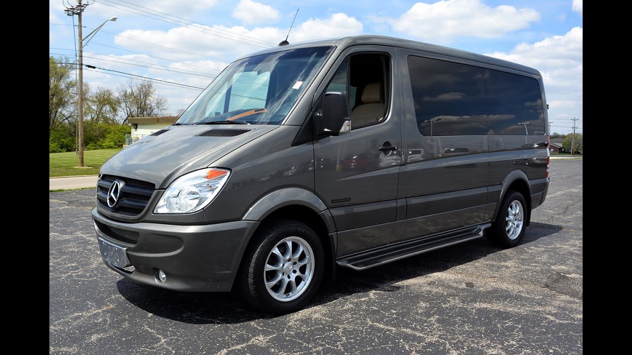 Переоборудованный в 9-местный фургон Dodge Sprinter 2008 года выпуска от Midwest Automotive Desig...