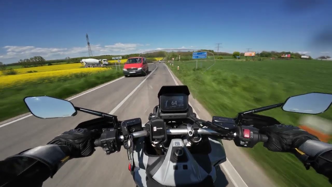 Honda X-ADV 750 quick lunch break