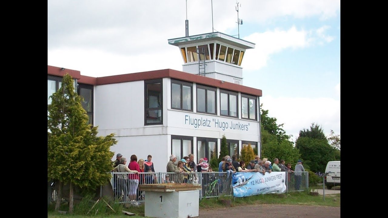 Landung in Dessau, Piste 27, 25.Sachsenmarathon 2017  (2)