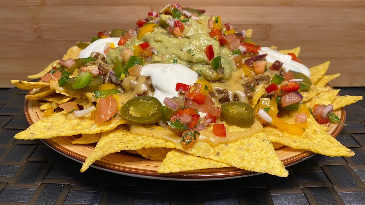 🥑Nachos con guacamole casero, carne especiada, pico de gallo y salsa de queso😋 - Adri En La Cocina -
